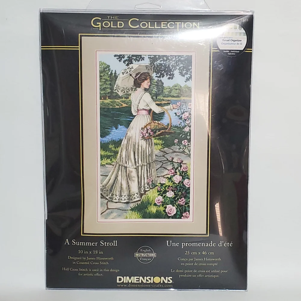 Dimensions Gold Collection 'A Summer Stroll' Cross Stitch Kit - Picture 1 of 7